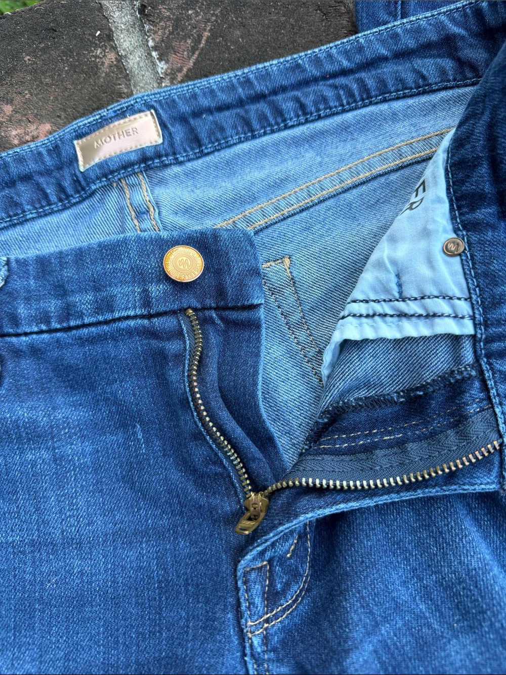 Mother "The Looker" dark wash blue jeans size 30 - Picture 5 of 8